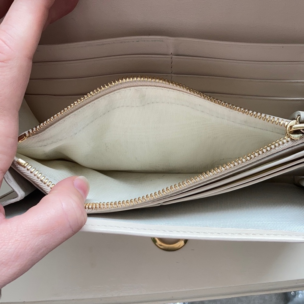 Salvatore Ferragamo wallet - Picture 10 of 16
